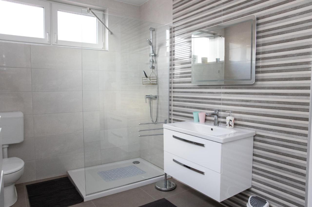 Apartman Ena Bjelovar Buitenkant foto